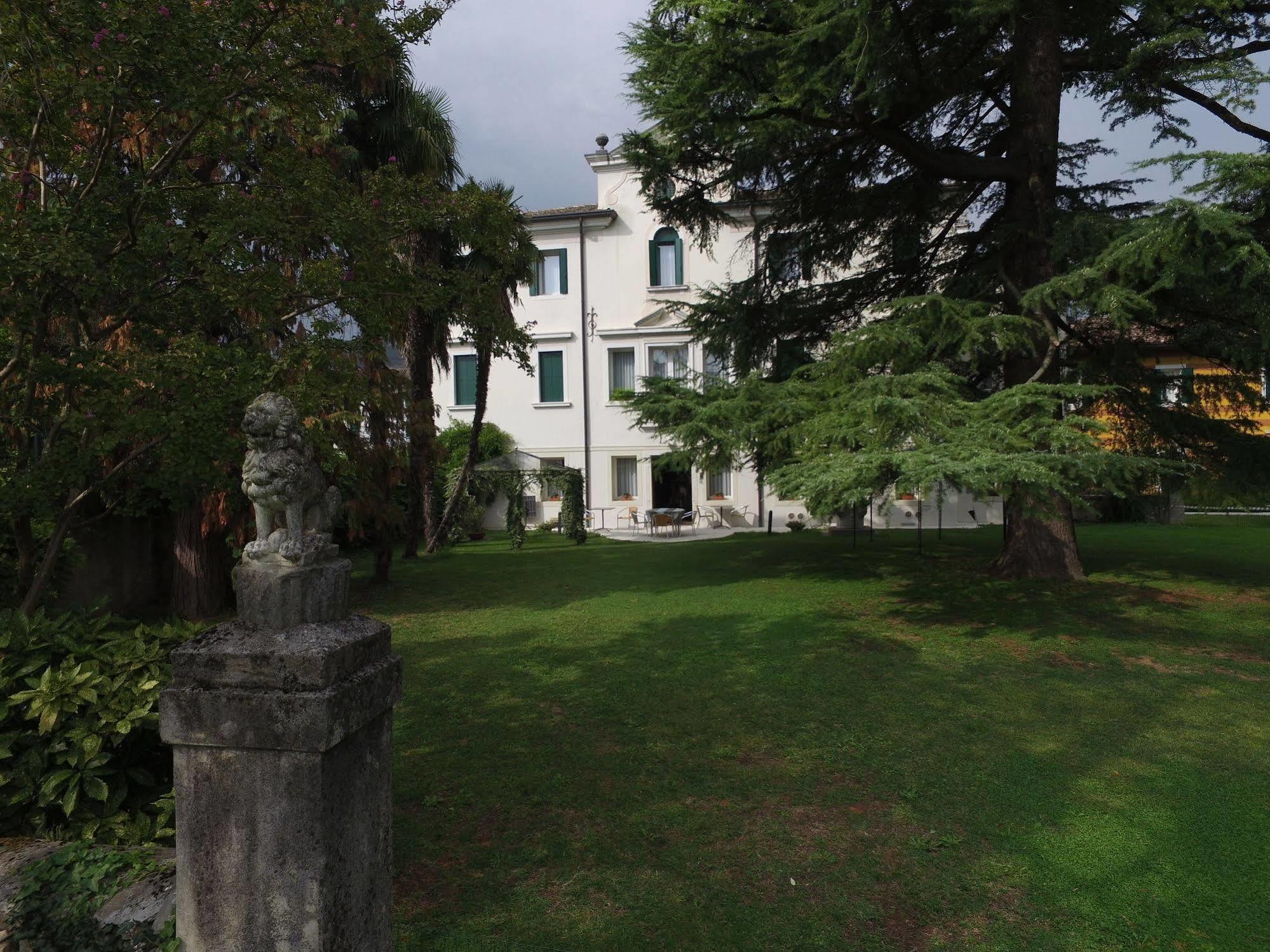 Ca Damiani 4*